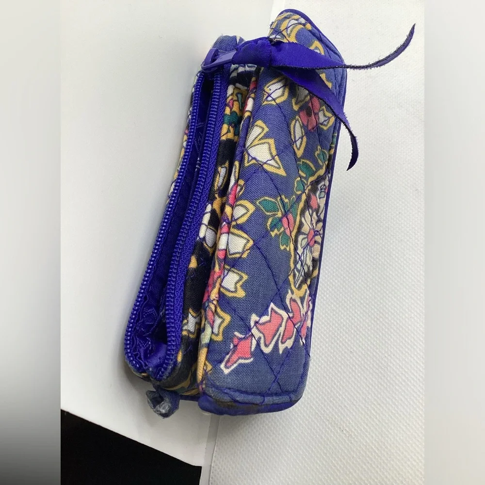 Vera Bradley. 2 wristlets/ID case. Rain Forest and Romantic Paisley print - Picture 14 of 16